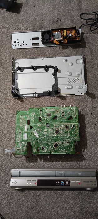 Naprawa Serwis Magnetowidów Video VHS MEDION FUNAI Toshiba PHILIPS LG