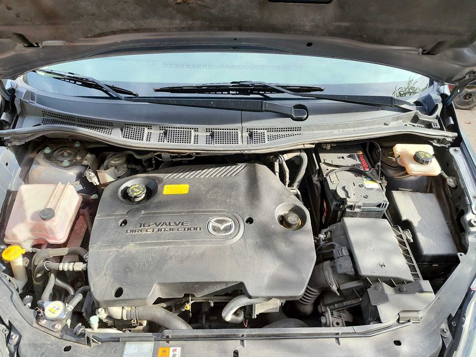 Mazda 5 usada com avaria no motor