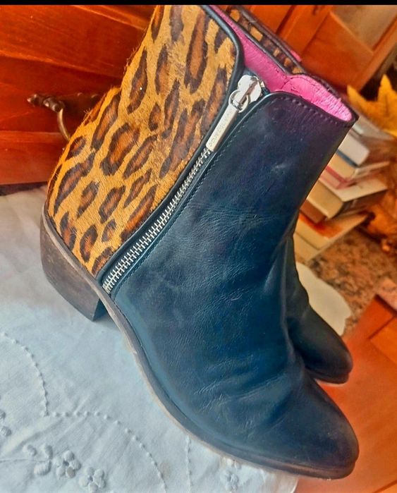 Botas muito bonitas em pele jenuina