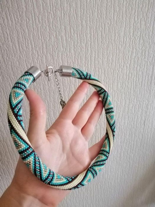 Намисто, колье, жгут