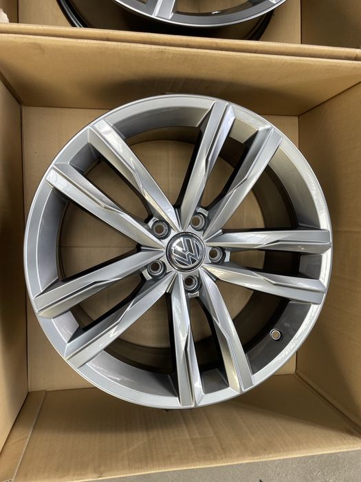Felgi Vw Passat R-Line dartford 18 cali b8 b9 5x112 golf idealne