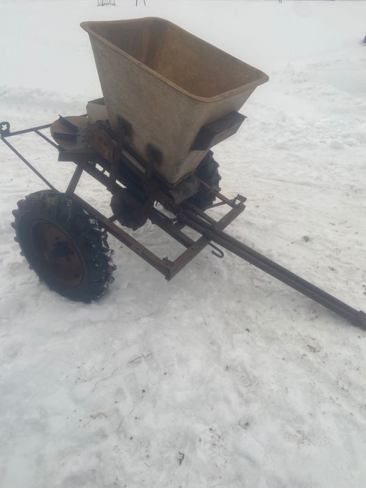 Sprzedam rozsiewacz kos