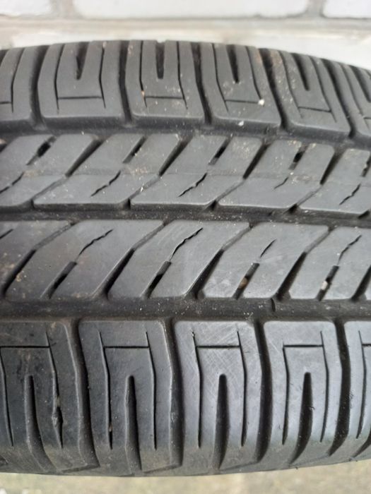 Продам летние шины резину Goodyear GT3 185/65 R15 2 шт