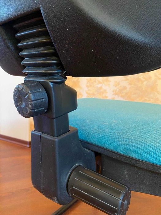 Крісло офісне CFS