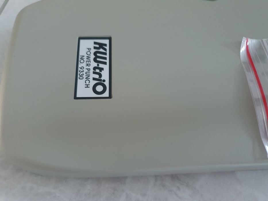 Dziurkacz 9330 KW-trio