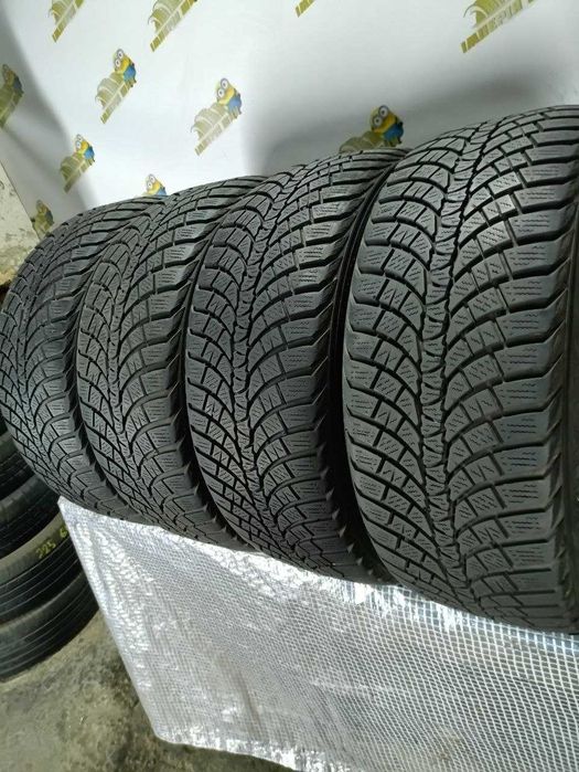 *Шини Kumho 225/50R17. 4шт. Зима 2022р (0270)