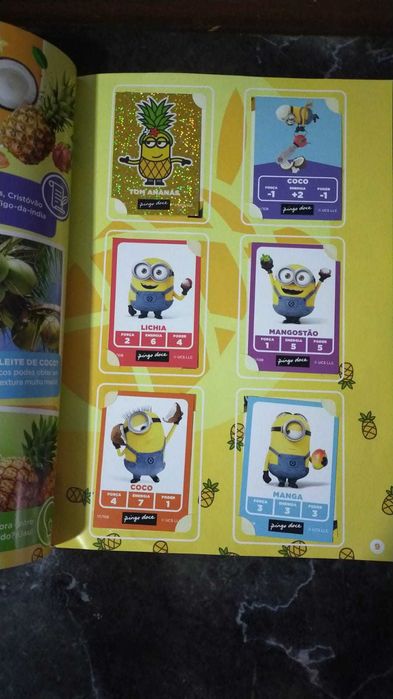 notebook of the Minions plus two plush toys64286140093313122