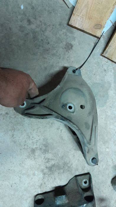 Łapa silnika bmw e39 3.0d 2.5d