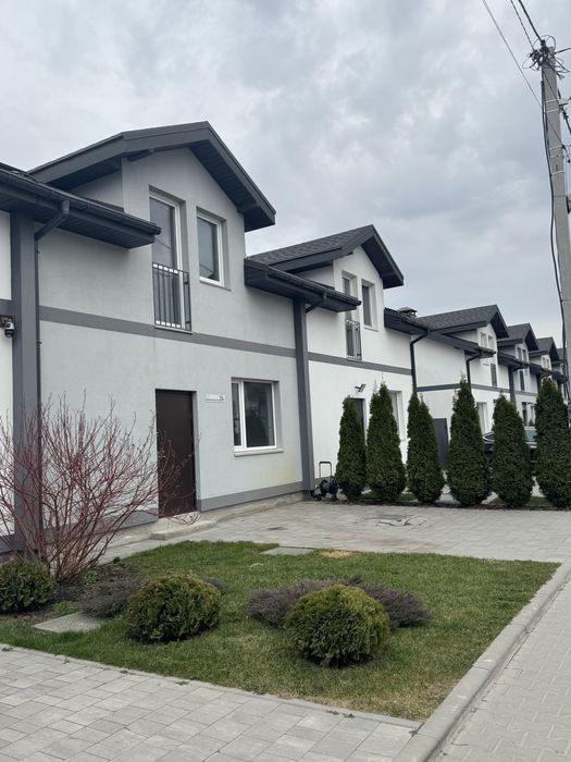 Таун-Хаус в закритому КМ