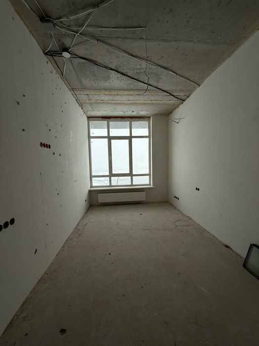 Продаж пентахуса част. ремонтом. З великою терассою. Без комісії