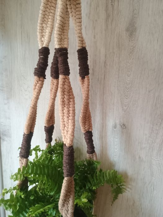 Makrama - wiszący kwietnik,dł. 94 cm nr 31
