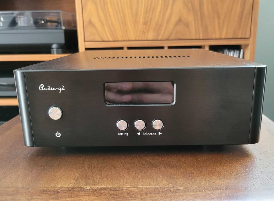 Audio-GD R-1 NOS/OS DAC R2R (2020)