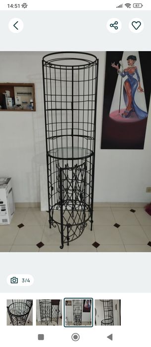 Bar e garrafeira em Ferro