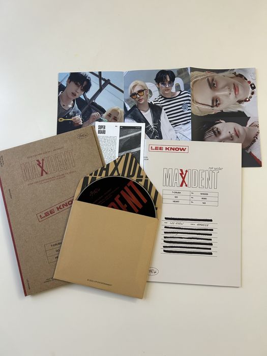 Колекційні альбоми Stray Kids