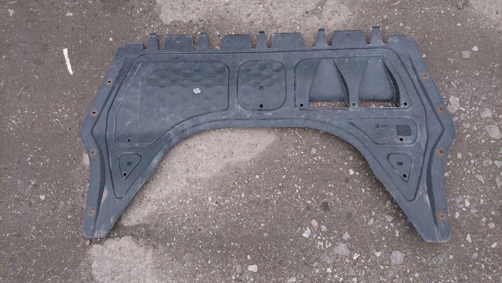 Продам захист картера двигуна. VW гольф5.