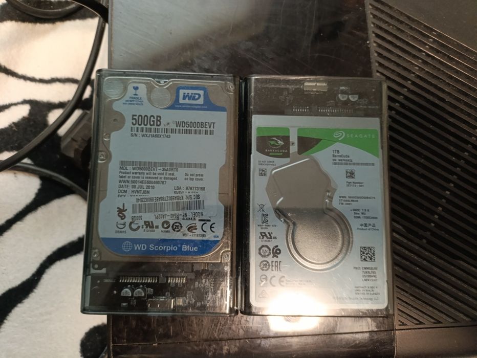 Xbox 360 super slim 2x HDD 2xpad kinect