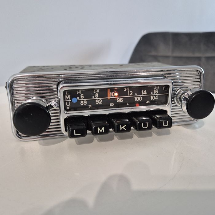 Zabytkowe radio BLAUPUNKT LMKU z lat 60 z bluetooth mp3
