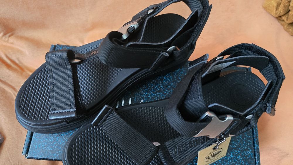 Sandałki Palladium rozmiar 38