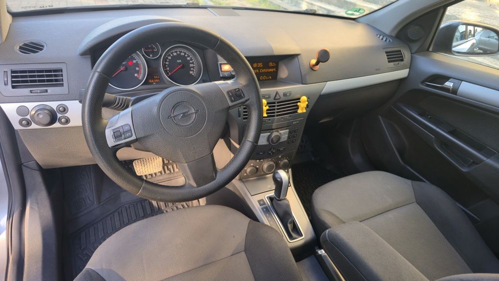Opel Astra H 2004 року 1,8 автомат