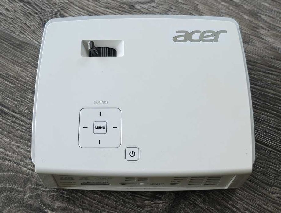# Projektor Acer K132 LED mały zgrabny WXGA FHD #