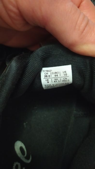 Кроссовки  Asics
