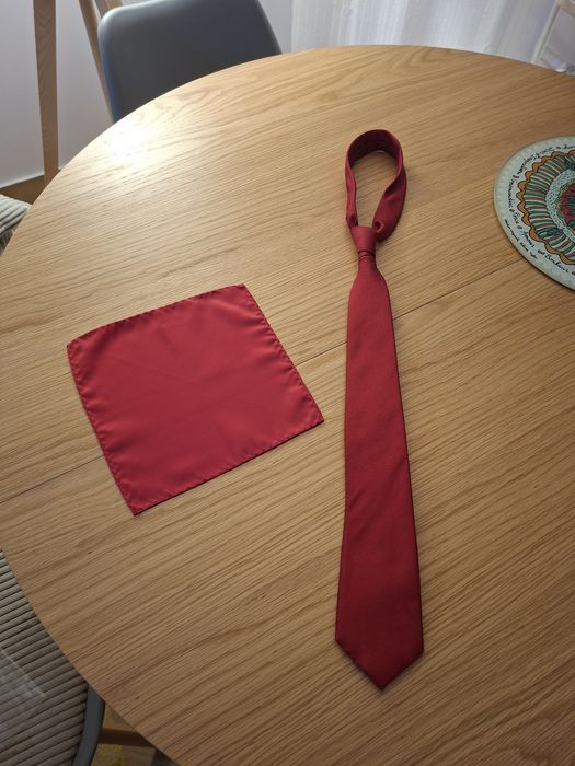 Krawat i poszetka marki Albione. Komplet. Nowe. Polecam!