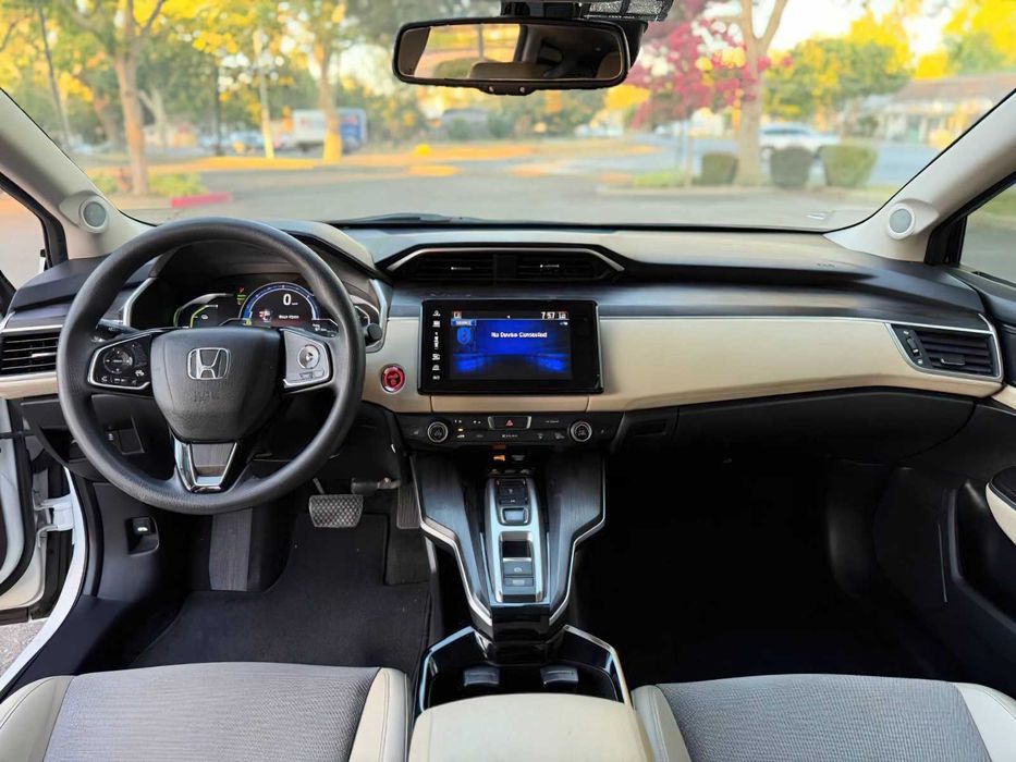 Honda Clarity      2018