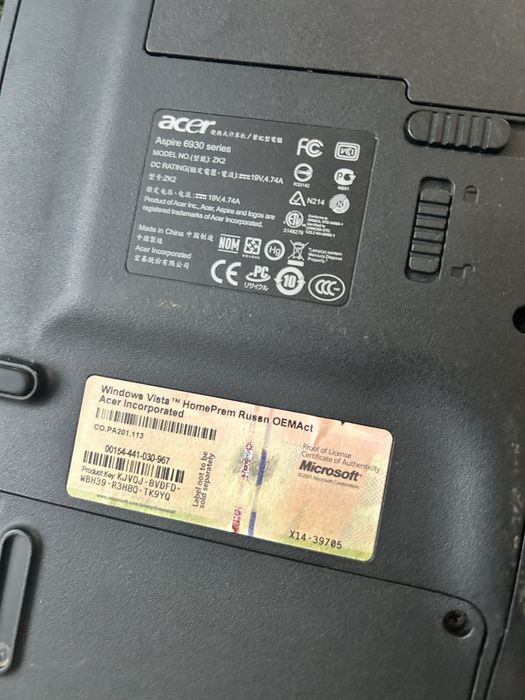 Лот ноутбук под ремонт или на запчасти