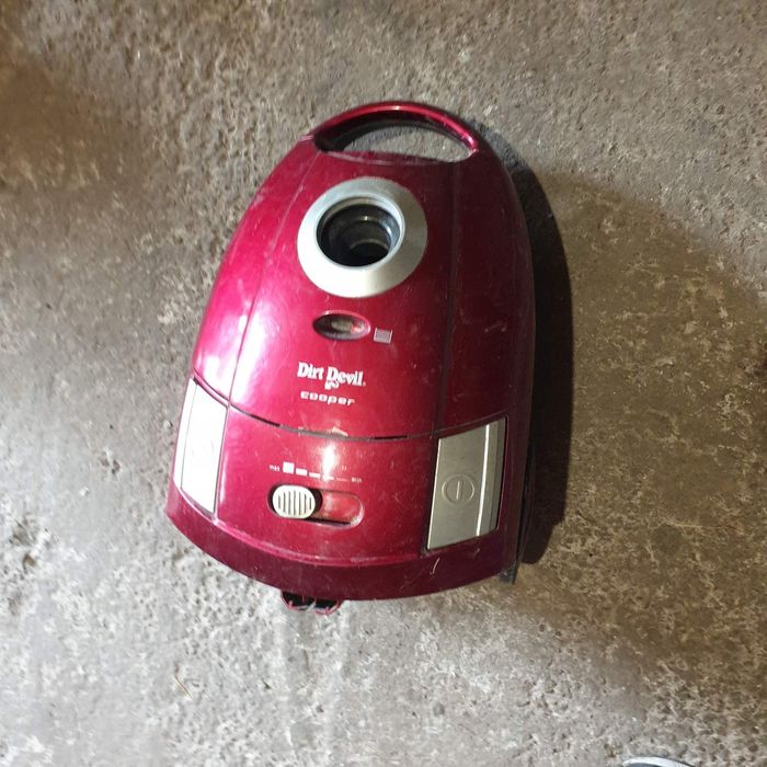 Пилосос clatronic 2000ват не робочий пилосмок порохотяг