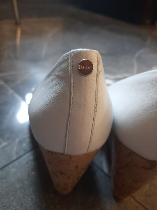 Nowe buty na koturnie rozm.39
