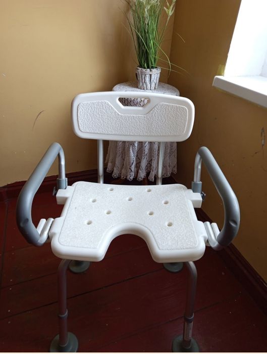 Krzesło pod prysznic rehabilitacyjne