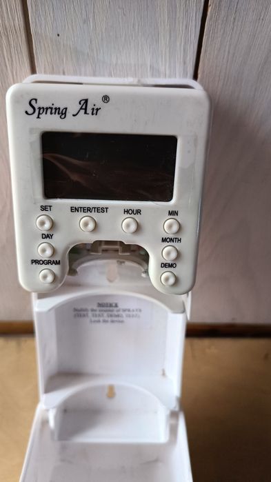 Продам автоматический освежитель воздуха Spring Air
