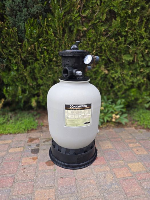 Komplet sprzętów i akcesoriów basenowych