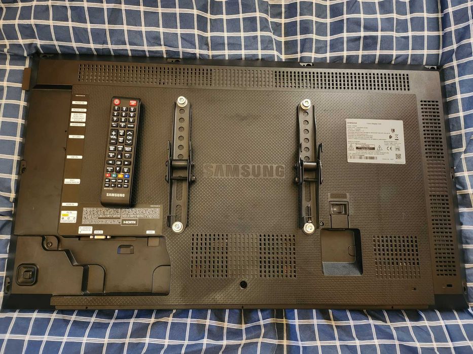 Monitor Samsung DM32E