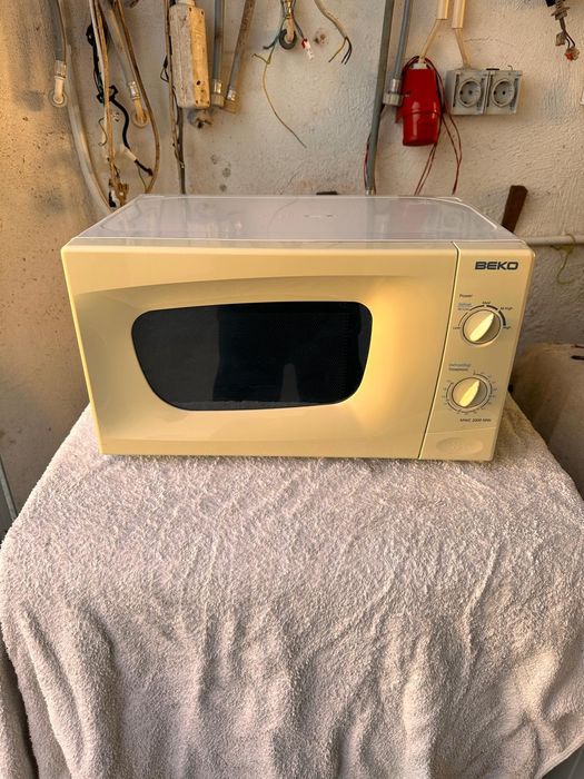 Micro-ondas em bom estado