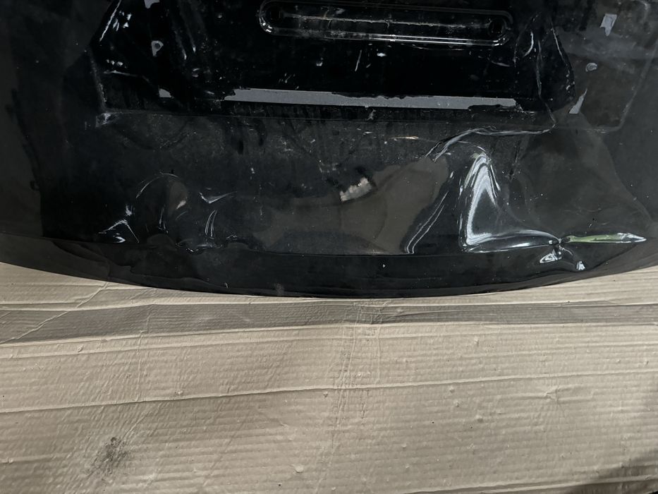 Ляди кришка tesla model Y