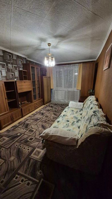 Продам однокімнатну квартиру на Молодіжному