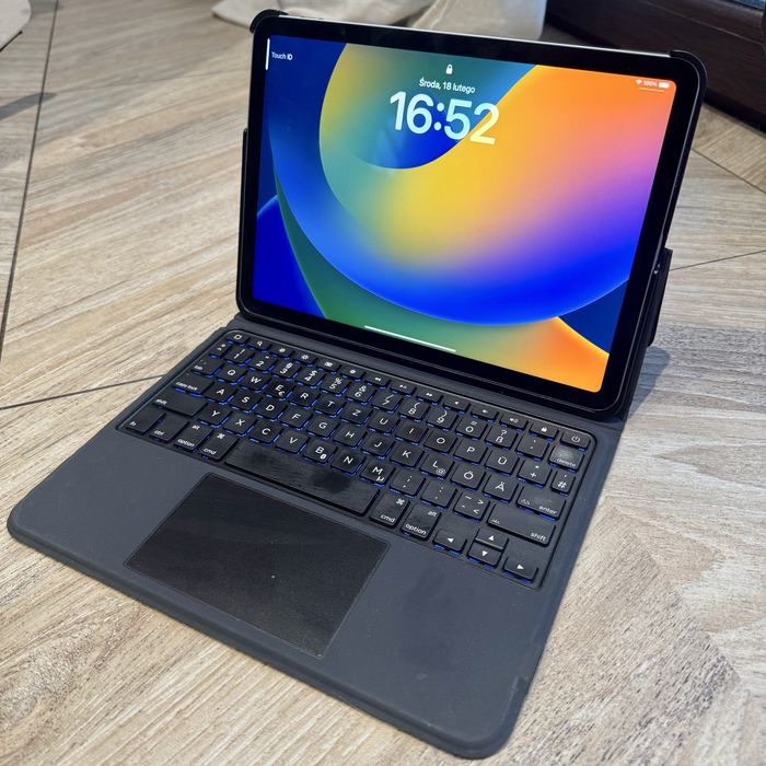 IPad air 4 64GB WiFi+Apple Pencil 2+ESR Keybord-idelany