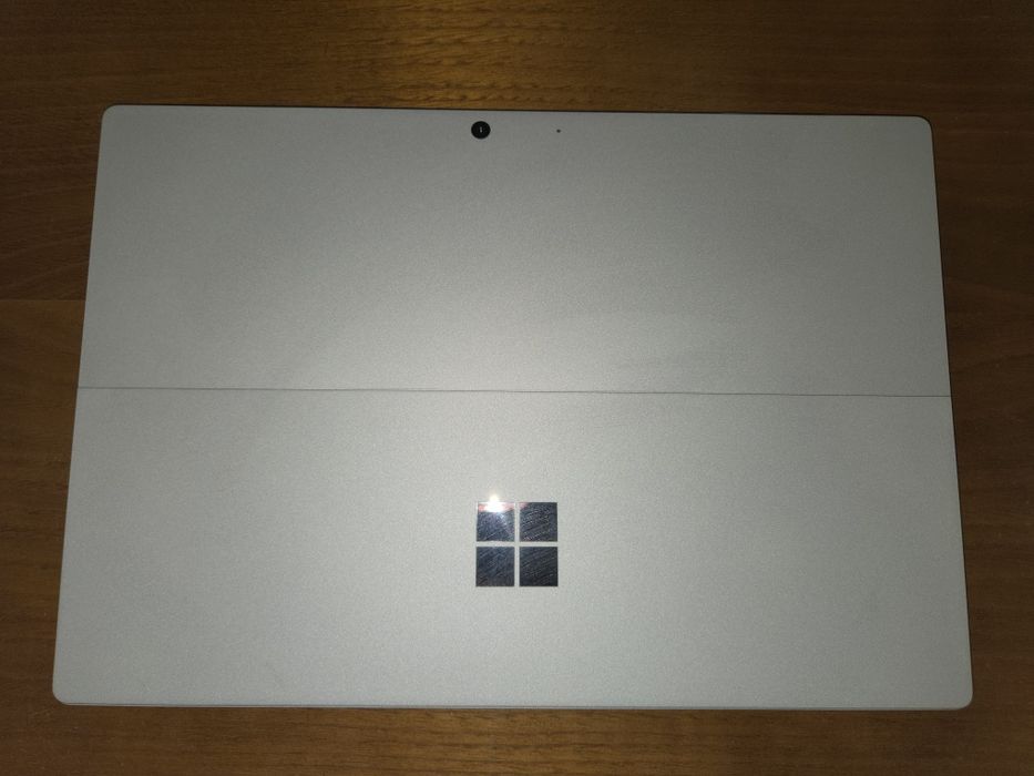 Microsoft Surface Pro 7 | Intel Core i7 | 16GB RAM | Estado Irrepreens