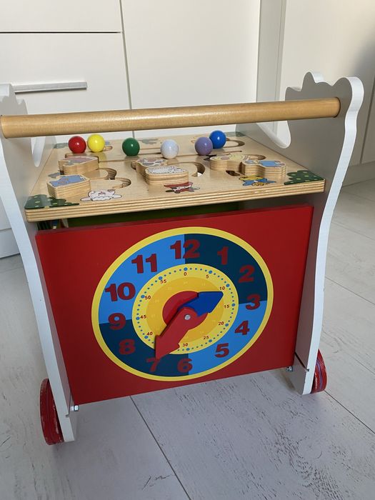 Drewniany chodzik edukacyjny