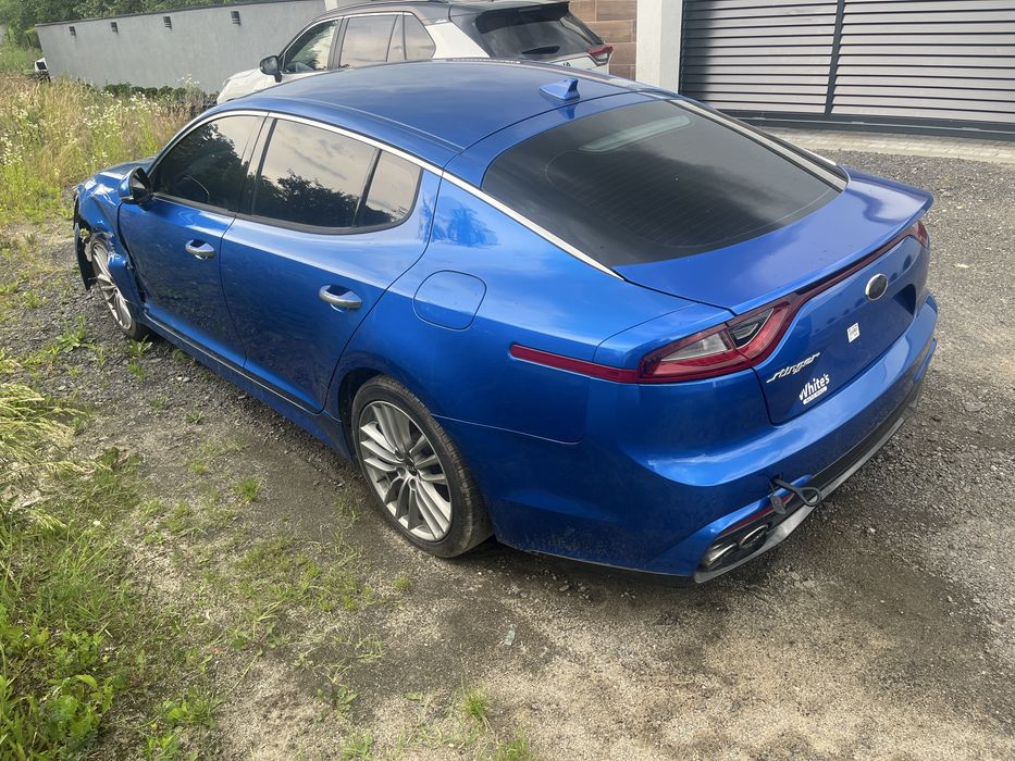 Stinger kia super stan