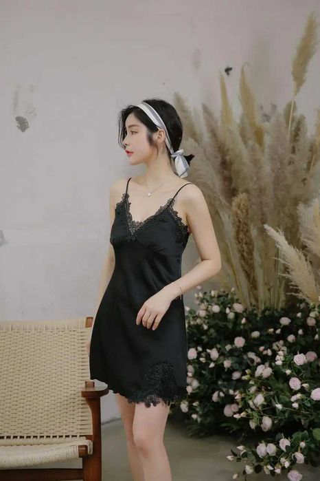 Атласний пеньюар із мереживом 8/20