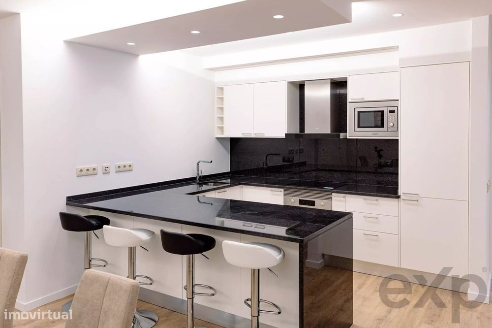 Apartamento T2 High-End Totalmente Renovado com Licença AL | Centro Hi