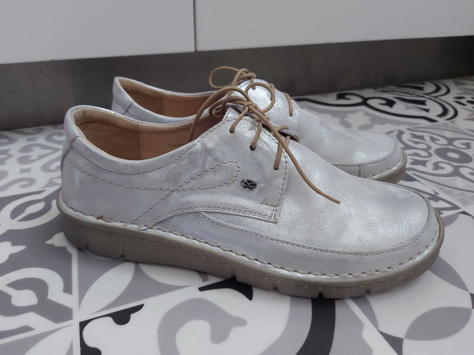 Skórzane półbuty damskie Papillon 42