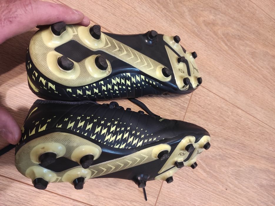 Buty piłkarskie korki Puma roz.40,5 dł. wkładki 25,5cm