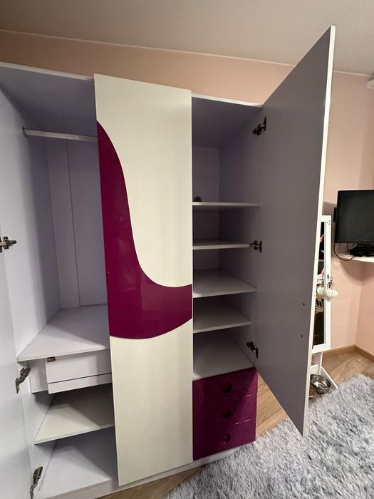 Duza szafa trzydrzwiowa połysk lakier dziewczęca