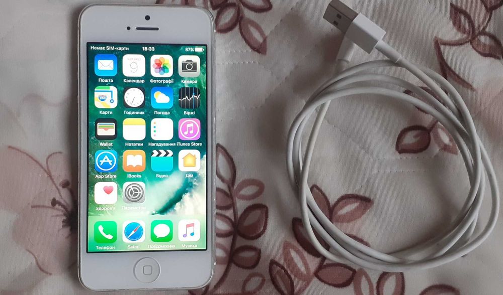 Смартфон Apple iPhone 5 (A1429)