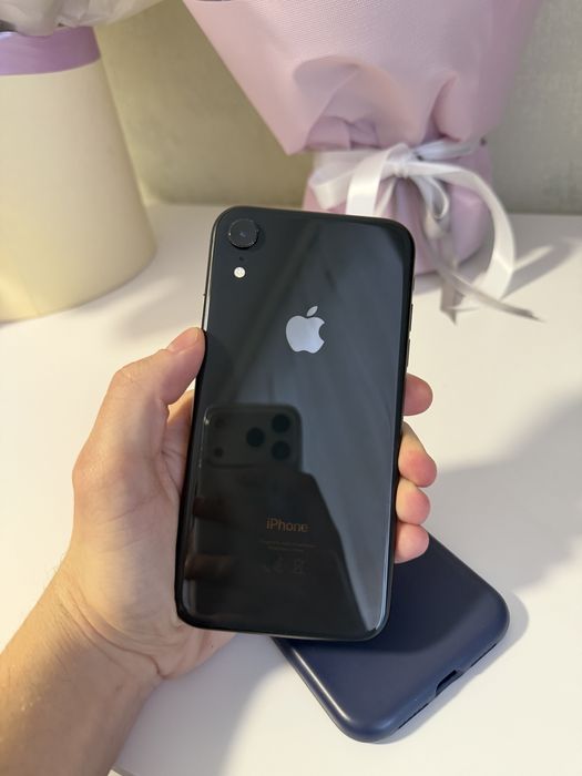 Iphone XR 64 гб в ідеальному стані з рідним АКБ (чохол в подарунок)