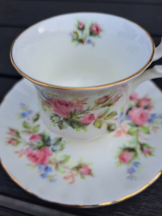 Filizanka i spodek duo Royal Albert