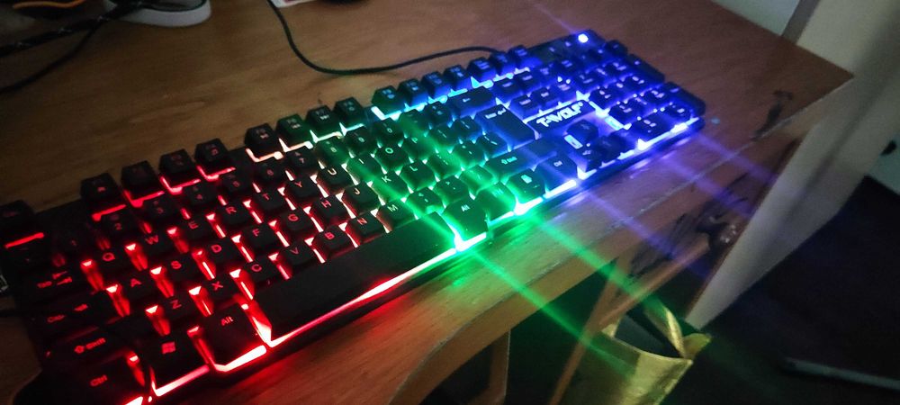 Teclado gamer T-IVOLF